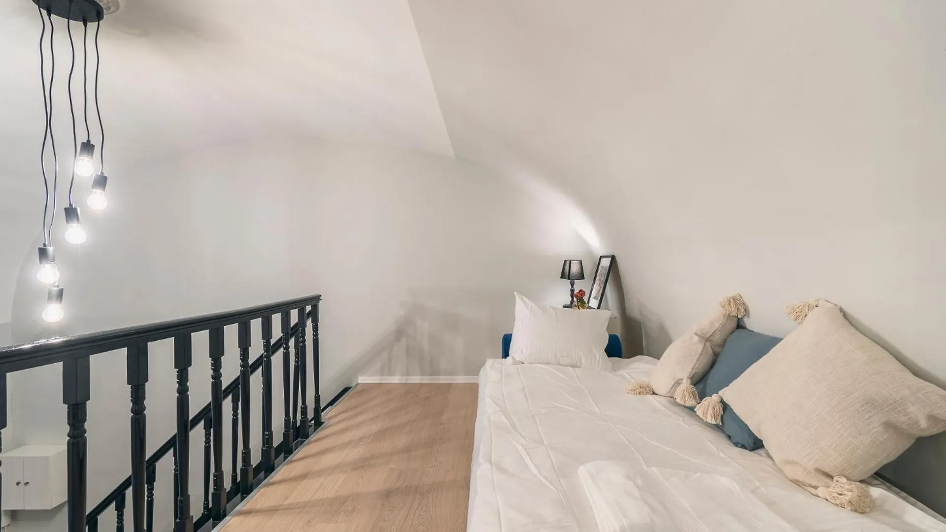 Apartment Spacious Loft In The Heart Of Budapest